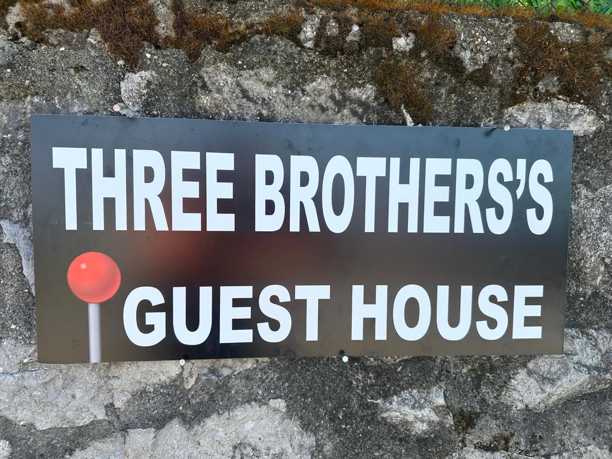 Three Brothers Shiroka Bagian luar foto